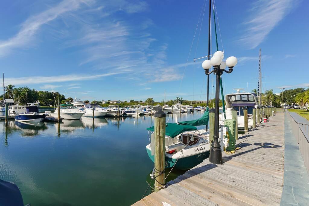 Waterfront, Pool, Tiki Bar & Grill, Gym, Location! Leilighet Sarasota Eksteriør bilde