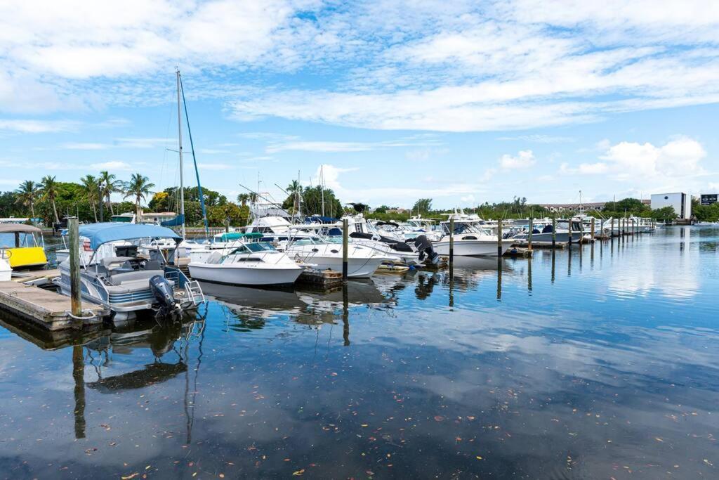 Waterfront, Pool, Tiki Bar & Grill, Gym, Location! Leilighet Sarasota Eksteriør bilde